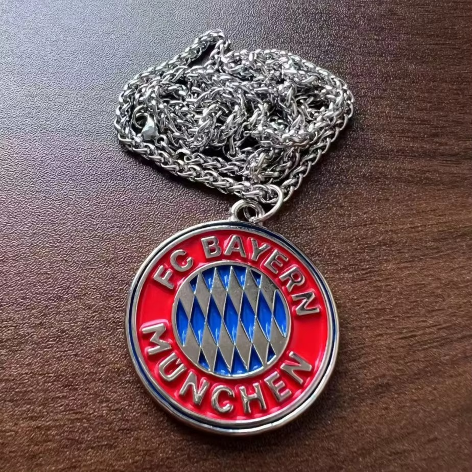 Bayern Munich Necklace – Mia San Mia Pride
